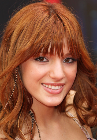 Bella-Thorne-Beautiful-Long-Hairstyles-04